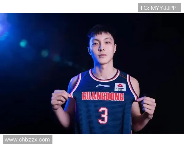 胡明轩的篮球之路：从青涩少年到CBA明星球员的成长故事